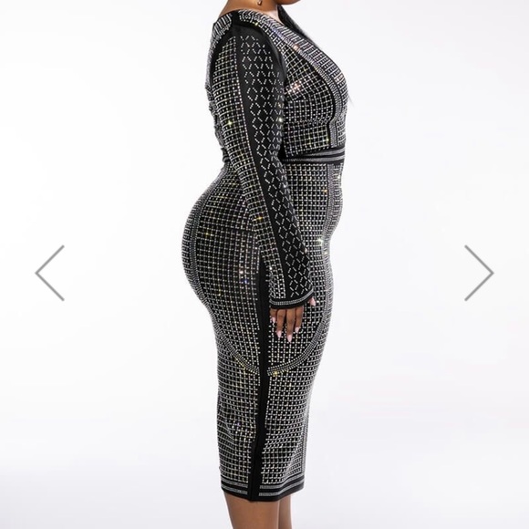 ***IN SEARCH OF*** Akira PART TIME LOVER FULL BEADED BANDAGE DRESS L - Picture 2 of 5